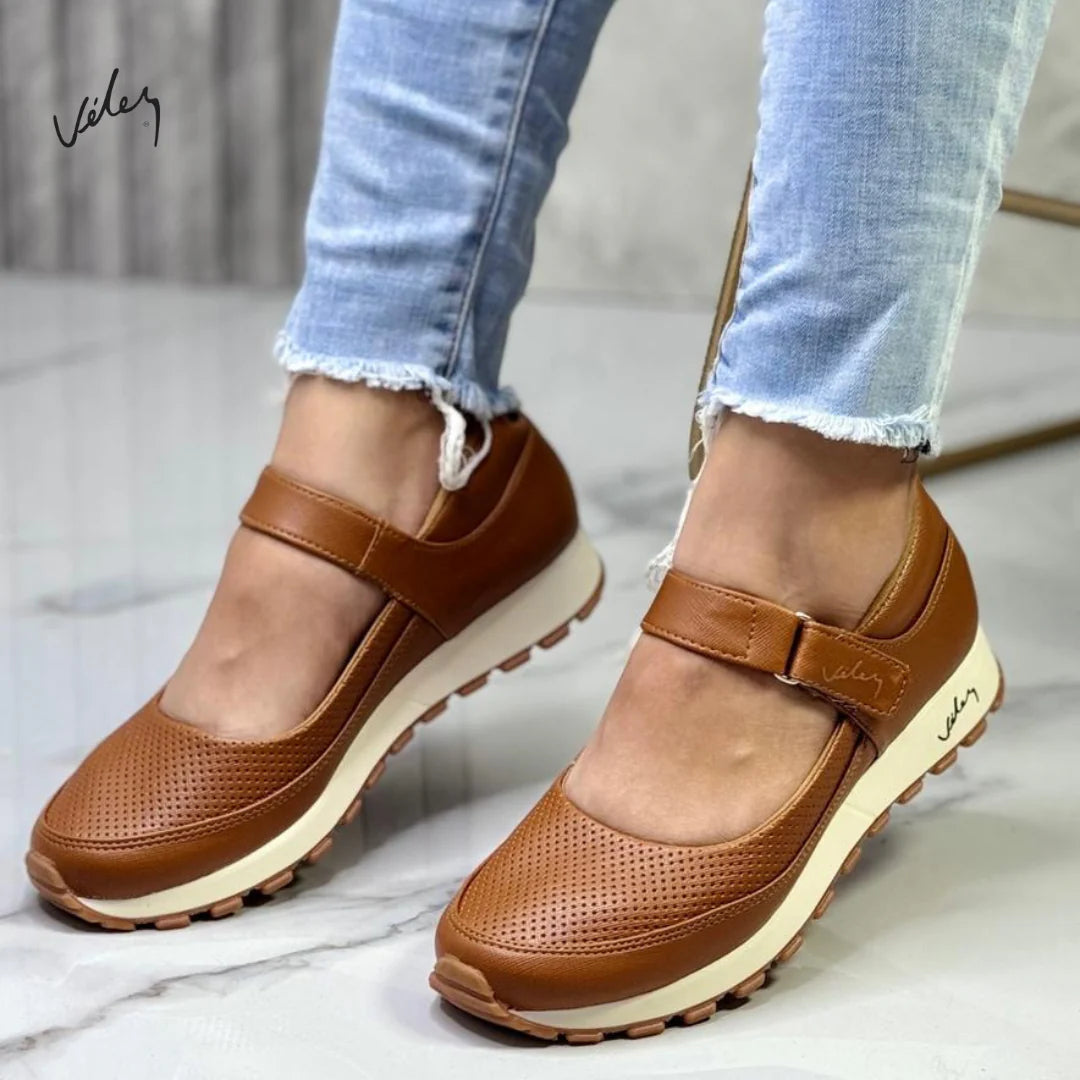 ZAPATILLAS EN CUERO Vélez®